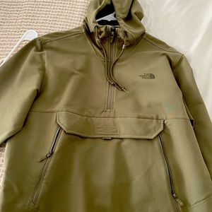 Mens north face performance 1/2 zip